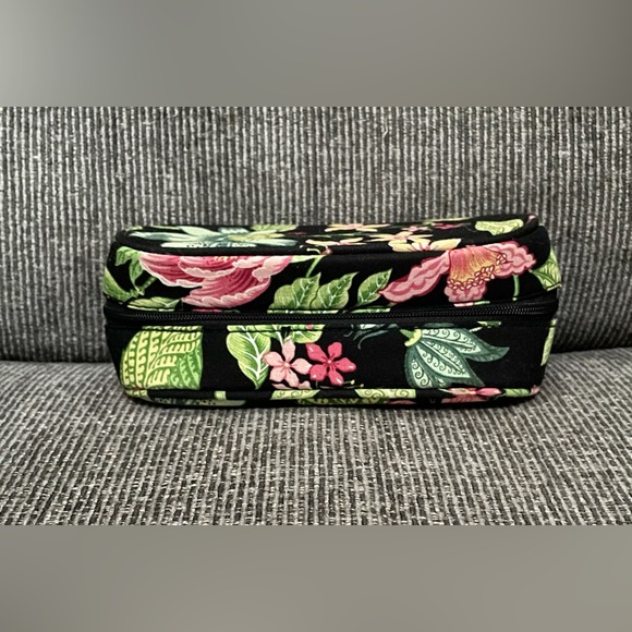 Vera Bradley Bag Collection - Picture 7 of 8